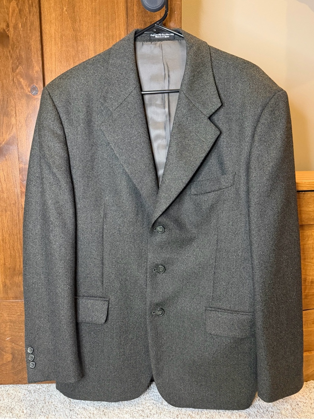 Barringron Men's Dark Charcoal Three-Button Sport Coat